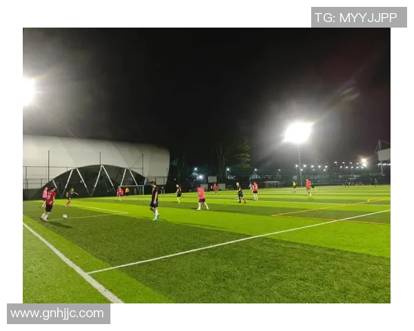 梦中追逐足球梦想与偶像共舞的奇妙旅程