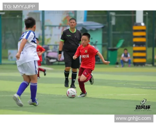 足球明星过人技巧揭秘提升你的球场表现与个人魅力